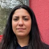 Selvi Aksünger muss seit zehn Wochen privates Geld in ihr Café schießen, damit sie die Rechnungen zahlen kann.
