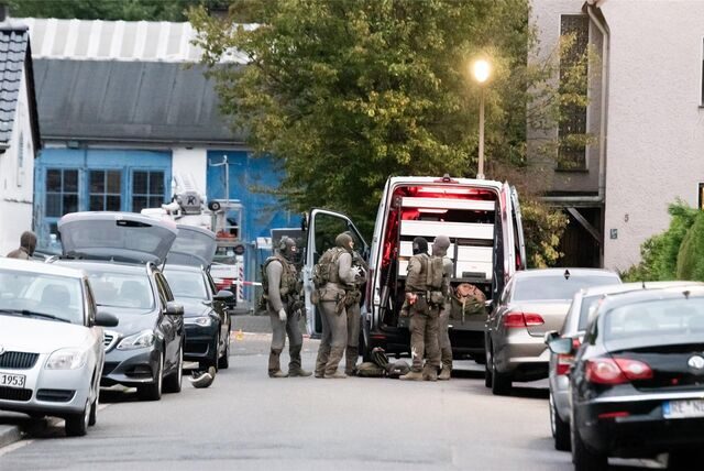 Zur Festnahme der drei mutmaßlichen Täter war ein Spezialeinsatzkommando angefordert worden.