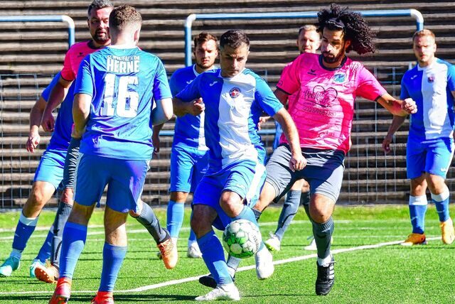 Der SV Wacker Obercastrop II führt die Tabelle der Kreisliga B2 nach dem 3:0 beim Verfolger Westfalia Herne mit sechs Siegen aus sechs Spielen sowie 35 Toren an.