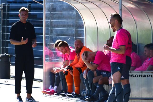 Der SV Wacker Obercastrop II führt die Tabelle der Kreisliga B2 nach dem 3:0 beim Verfolger Westfalia Herne mit sechs Siegen aus sechs Spielen sowie 35 Toren an.