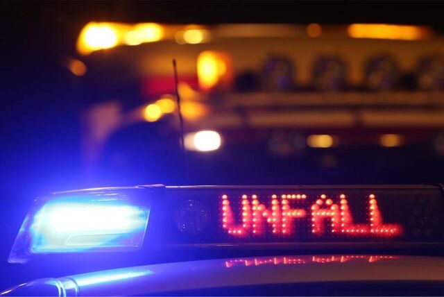 Eine 25-jährige Dorstenerin hat sich mit ihrem Auto bei einem Unfall überschlagen. (Symbolbild)