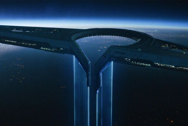 Die gigantische Raumstation Nomad schwebt im All.