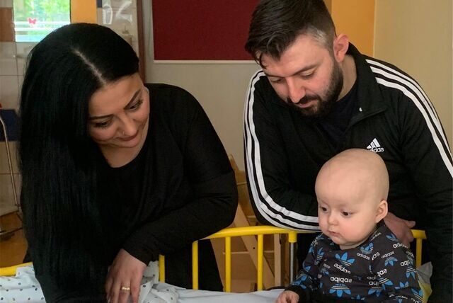 Melahat und Ibrahim Yildiz sorgen sich um ihren Sohn Metehan. Der 19 Monate alte Junge ist an Blutkrebs erkrankt.