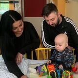 Melahat und Ibrahim Yildiz sorgen sich um ihren Sohn Metehan. Der 19 Monate alte Junge ist an Blutkrebs erkrankt.
