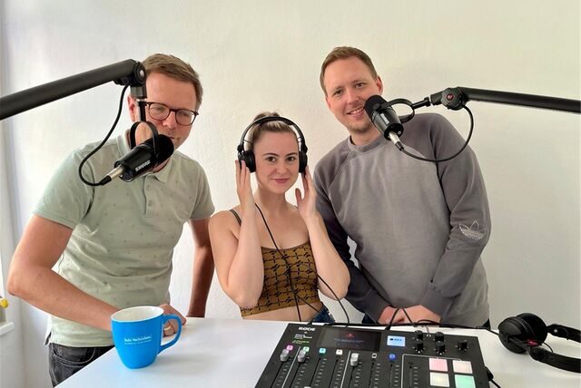 Tobias Weckenbrock (l.), Julia Segantini und Fabian Hollenhorst sprechen in der neuen PottCAS-Folge über Plagiatsvorwürfe gegen Mirsad Freiberg und die neuen Pläne für den Castroper Advent.