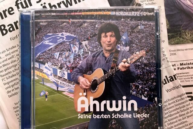„Ährwin“ Weiß starb 2008. Seine Version des Steigerliedes läuft immer noch vor jedem Heimspiel der Schalker in der Arena. Der Castrop-Rauxeler sang aber auch eine kleine Hommage an seine Heimatstadt.