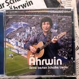 „Ährwin“ Weiß starb 2008. Seine Version des Steigerliedes läuft immer noch vor jedem Heimspiel der Schalker in der Arena. Der Castrop-Rauxeler sang aber auch eine kleine Hommage an seine Heimatstadt.