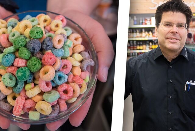 Ein Schälchen Fruitloops. Daneben: Marc Zierles, Edeka-Filialleiter in Oer-Erkenschwick