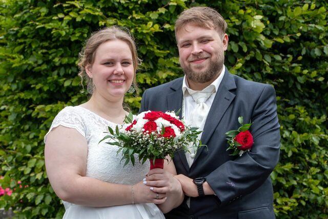 Laura (geborene Plötz) und Dominik Primus haben geheiratet.