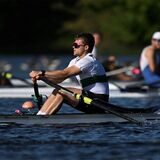 Ruderer Noel Jaschke aus Castrop-Rauxel sitzt im Ruderboot.