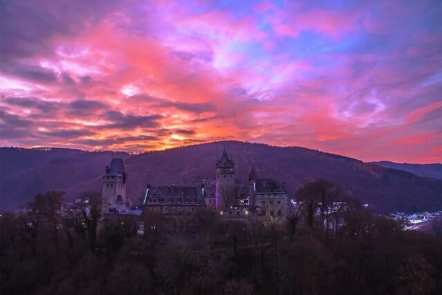 blick auf die burg altena