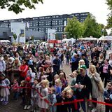 Seefest am Marler Stern: Vor der Bühne auf dem Creiler Platz drängten sich Besucherinnen und Besucher.