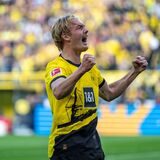 Julian Brandt bejubelt seinen Treffer zum 3:2.