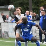 Bryan Walther (vorn) traf für BW Huckarde beim FC Frohlinde per Elfmeter.