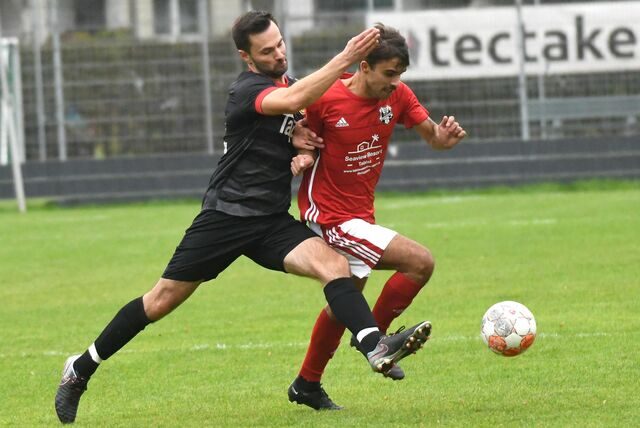 20 Fotos vom Duell mit Spitzenreiter: Der TuS Henrichenburg unterlag am achten Sppieltag der Spvg Erkenschwick II, Erster der Kreisliga B3, mit 1:3.