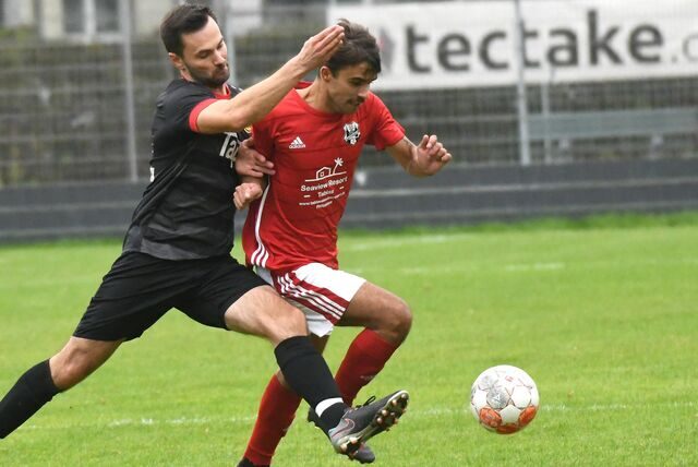 20 Fotos vom Duell mit Spitzenreiter: Der TuS Henrichenburg unterlag am achten Sppieltag der Spvg Erkenschwick II, Erster der Kreisliga B3, mit 1:3.