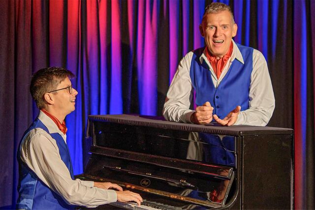 Johannes Neumann (Klavier) und Thomas Wißmann (Gesang), gastieren am 20. Oktober im Dattelner KatiElli-Theater.