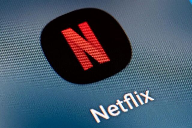 Zuschauer sollen zukünftig noch mehr in die Welt ihrer Lieblingsserien bei Netflix eintauchen können. Dazu soll es Fan-Shops geben und gastronomische Angebote in Anlehnung an die Filme.