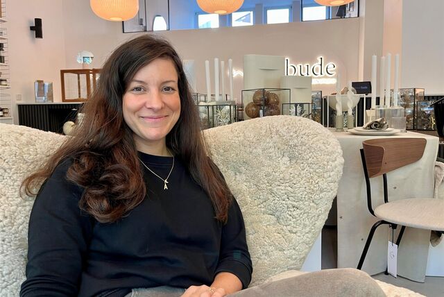 Annekatrin Brehm ist die eine Hälfte des Inhaber-Paares von dem Dortmunder Geschäft „Neue Bude“. Der Einrichtungsladen ist jetzt an die Kleppingstraße umgezogen.