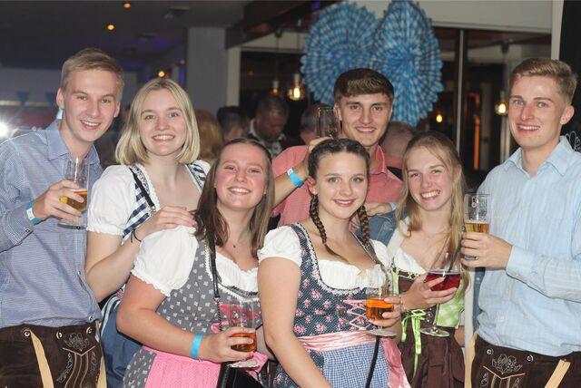 Oktoberfest im Tanzpalast Mythos im Jahr 2023: Es könnte das letzte gewesen sein. Das Lokal musste nun schließen.
