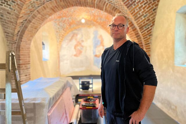 Restaurator Markus Schmidts Arbeitsplatz für die kommenden sechs Wochen: die Kapelle im Schloss Sythen in Haltern.