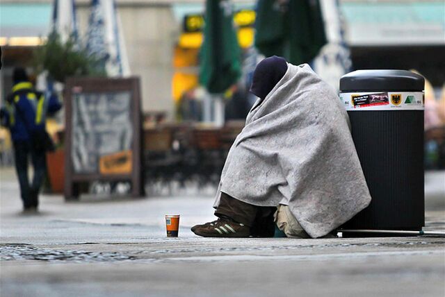 Ein obdachloser Bettler in der Dortmunder City