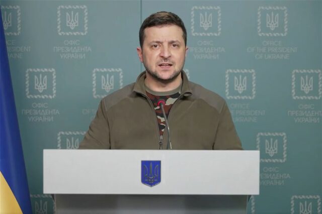 Der ukrainische Präsident Wolodymyr Selenskyj befindet sich weiterhin in der ukrainischen Hauptstadt Kiew.