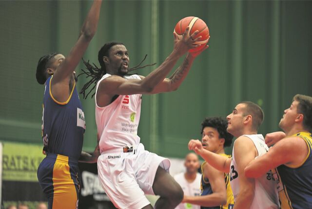Zach Hinton (Citybasket Recklinghausen)