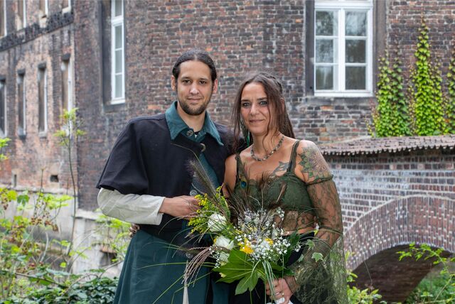 Sabine Leder und Daniel Martin haben auf Schloss Bladenhorst geheiratet. Für die Braut war es schon immer ein faszinierender Ort.