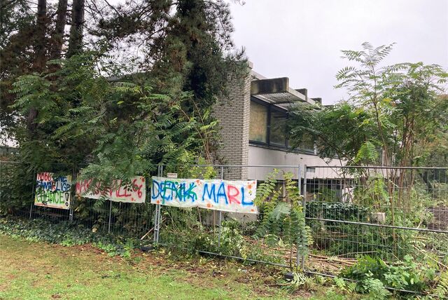 Die ehemalige Hauptschule an der Kampstraße von außen.