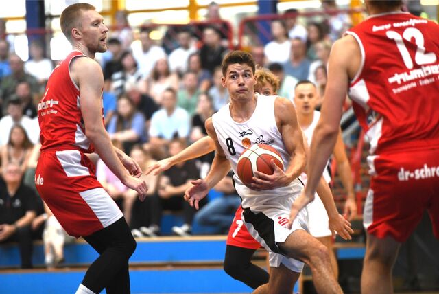 David Ewald am Ball