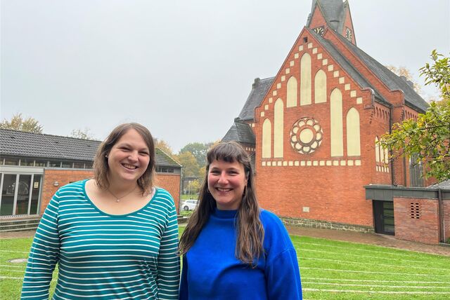 Diakonin Lena Schäfer freut sich auf eine Zusammenarbeit mit Katharina Friedrich, Pfarrerin im Probedienst.
