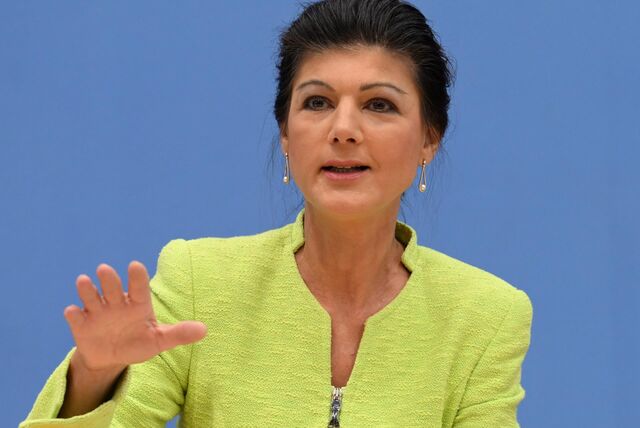 Politikerin Sahra Wagenknecht ist aus der Linkspartei ausgetreten und hat das  „Bündnis Sahra Wagenknecht“ gegründet.