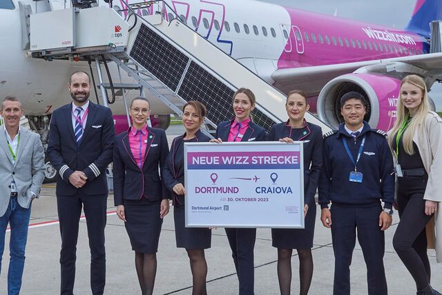 Die Flugzeug-Crew ist persönlich in Dortmund begrüßt worden.