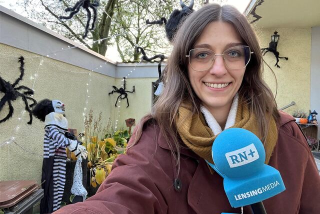 Am Gruselhaus an der Recklinghauser Straße in Ickern sind jeden Abend Zaungäste anzutreffen. Am Halloween-Abend selbst berichten wir live von hier.