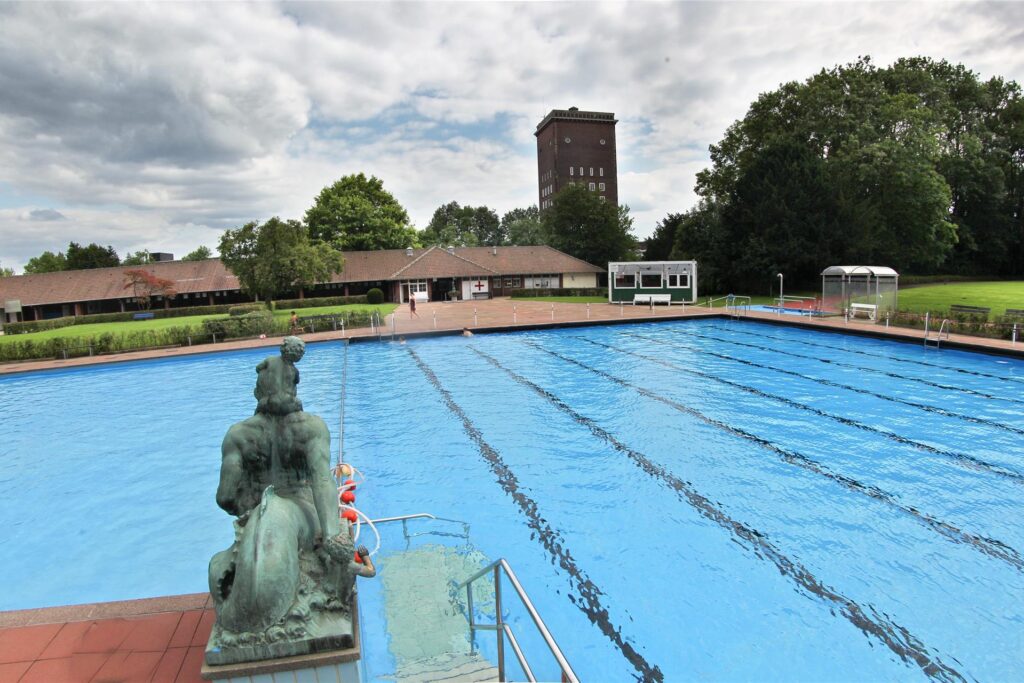 Blick in das Freibad Stockheide in Dortmund Blick in das Freibad Stockheide in Dortmund