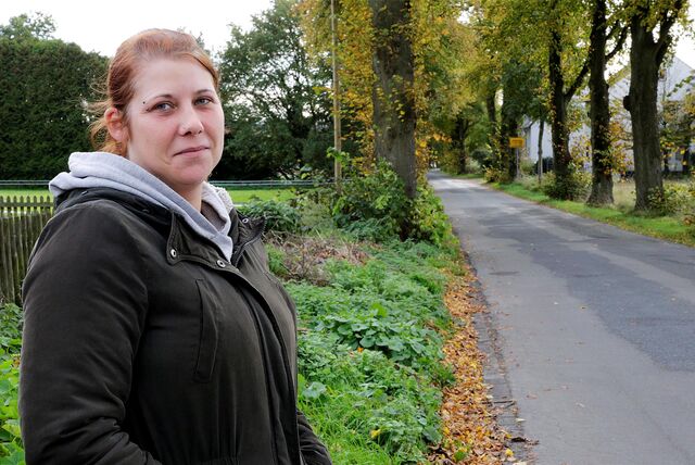 Vanessa Brünig wünscht sich mehr Verkehrssicherheit am Hennewiger Weg.
