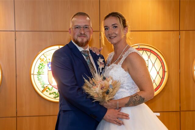 Monique (geborene Gronau) und Michael Maurer haben auf dem Standesamt in Castrop-Rauxel geheiratet.