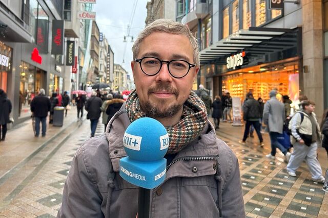 An verkaufsoffenen Sonntagen ist auf dem Westenhellweg immer einiges los – RN-Reporter Thomas Thiel berichtet am 5.11.23 von Dortmunds Haupt-Einkaufsstraße.