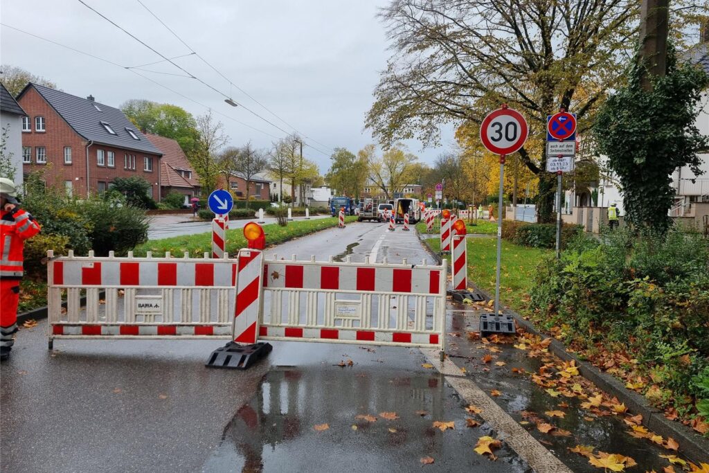 Eine Straßensperrung in Datteln. Eine Straßensperrung in Datteln.