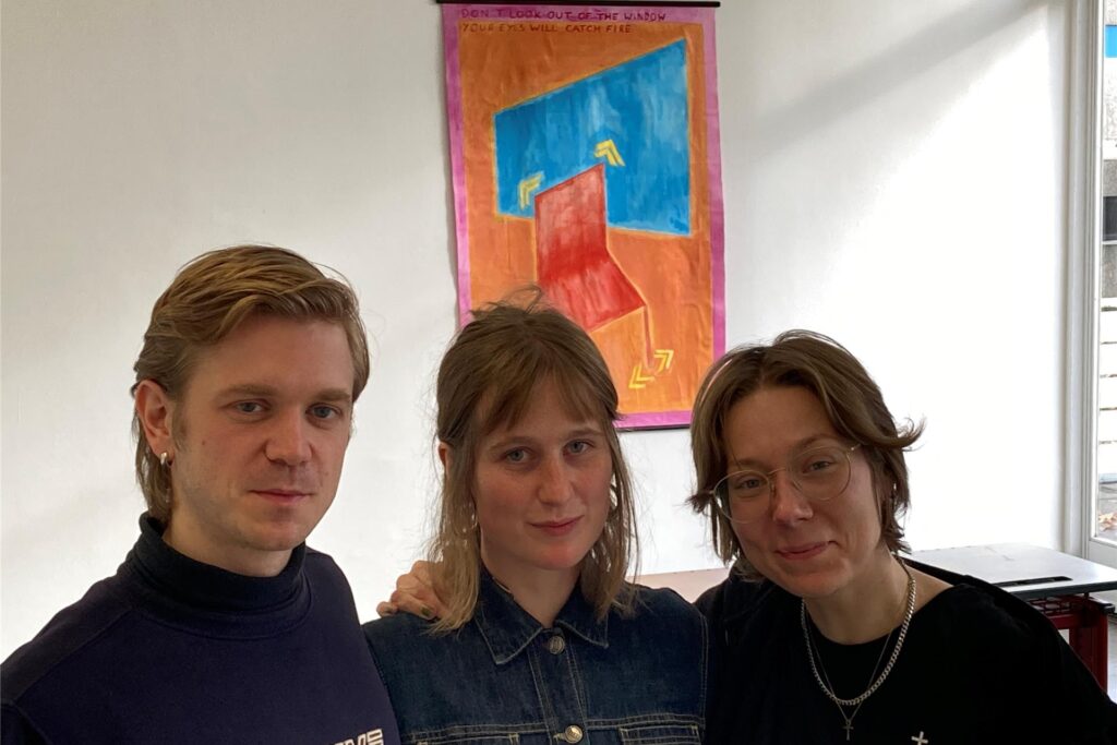 Drei von neun Kunststudierenden, die in Marl ausstellen: v.l. Johannes Hoffmann, Mathilde Hawkins und Alexandra Nikitina. Drei von neun Kunststudierenden, die in Marl ausstellen: v.l. Johannes Hoffmann, Mathilde Hawkins und Alexandra Nikitina.