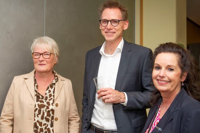Frank Busemann im Gespräch mit Teilnehmerinnen des Halterner Wirtschaftsgesprächs