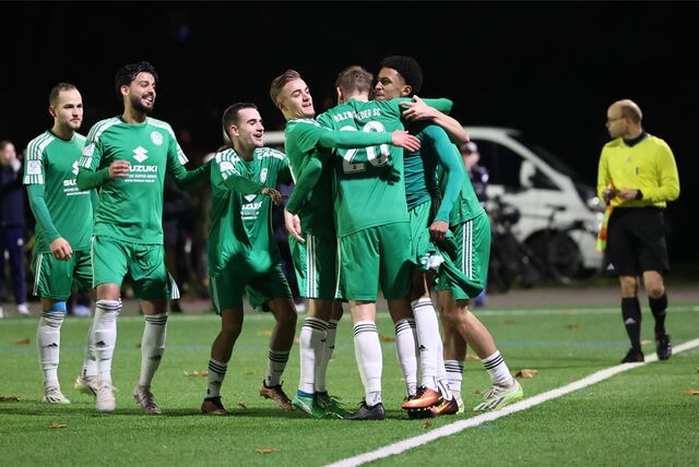 Der Holzwickeder SC feierte beim Westfalenliga-Favoriten Wacker Obercastrop einen 2:0 (0:0)-Sieg.