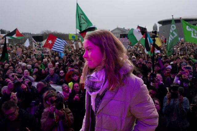 Greta Thunberg setzt sich bei einer Klimademo für die Palästinenser ein. Viele vor Ort reagieren empört darauf. Doch den Protest kontert die Klimaaktivistin im Anschluss.