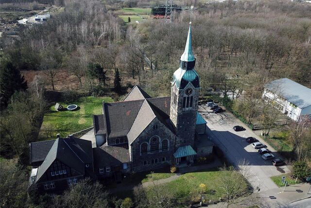 Die Petrikirche ist jetzt keine Kirche mehr. Der Gottesdienst am 12.11.2023 zum Abschied war der letzte nach 112 Jahren.