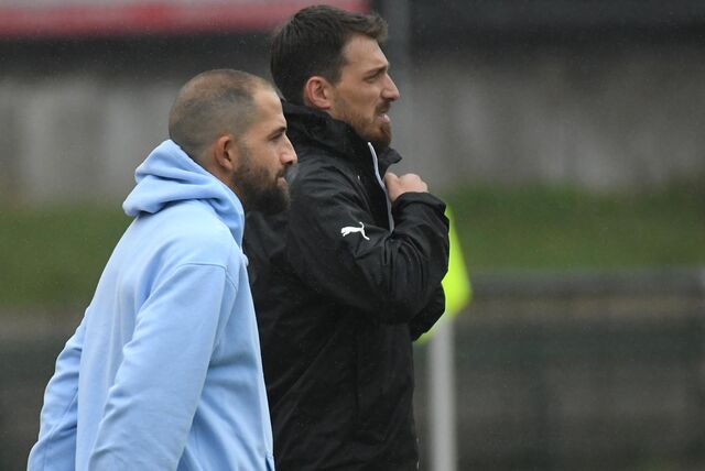 Die Trainer von Eintracht Ickern: Yalim-Dogan Öztürk (l) und Sefa Bal.