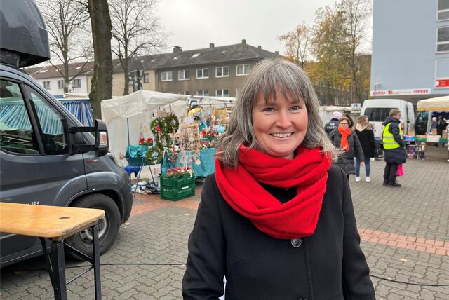 Nadja Kothe auf dem Markt in Hüls.