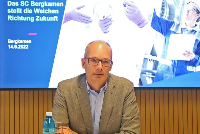 Bergkamens Bayer-Werkleiter Dr. Dieter Heinz.