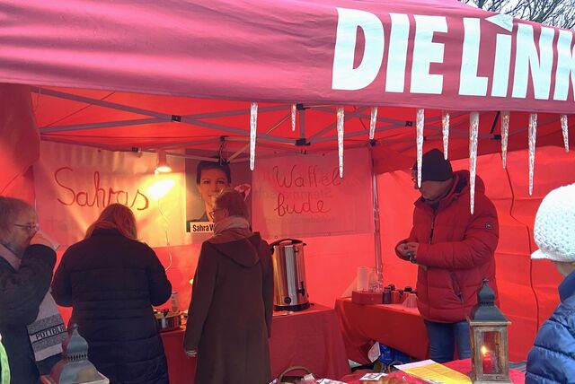 „Sahras Waffelbude“ beim Adventsmarkt auf Schwerin unter einem Pavillon der Linkspartei: Was dort schon für Verwunderung sorgte, wird nun auch im Parteibüro im alten Casino der Zeche Realität. Die Castrop-Rauxeler Linken sind weitgehend umgeschwenkt auf Wagenknecht.