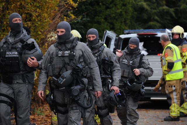 In Overdinkel lief am Mittwochnachmittag ein Großeinsatz. Auch ein Sondereinsatzkommando war zugegen, um ein Drogenlabor auszuheben. Einer der Verdächtigungen habe einen Bezug zu Südlohn, so die Polizei.